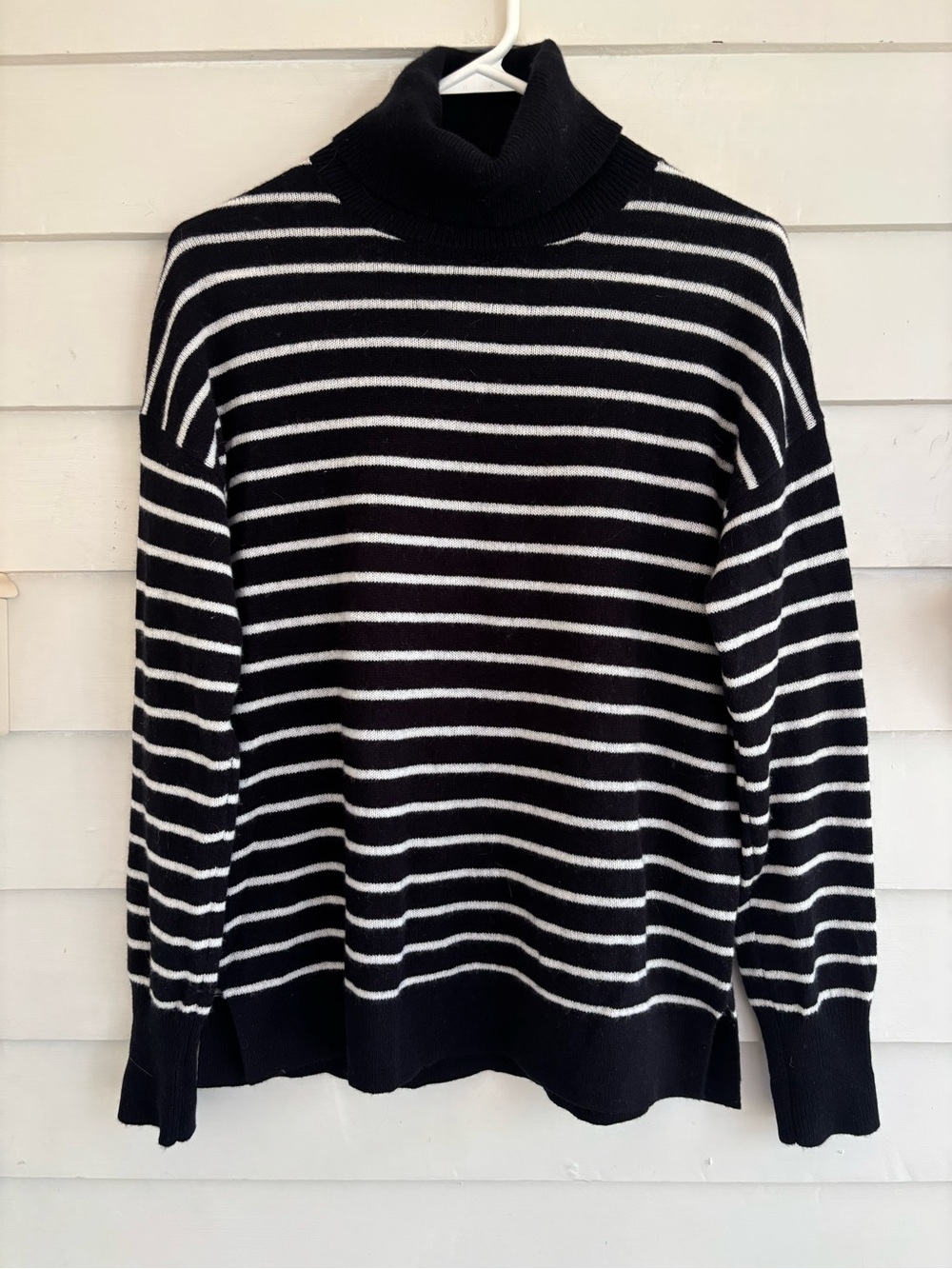 Cashmere Black & White Striped Turtleneck Sweater Women’s Size XS